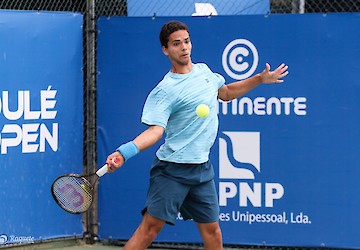 Pedro Araújo ultrapassa jornada tripla no Loulé Open