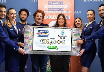 Ryanair doa 10 mil euros à Fundação do Gil