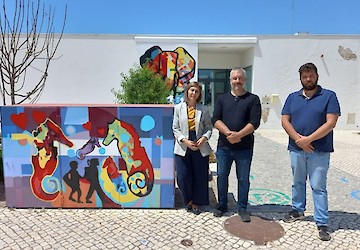 Escola de Odeceixe ganha obra de arte