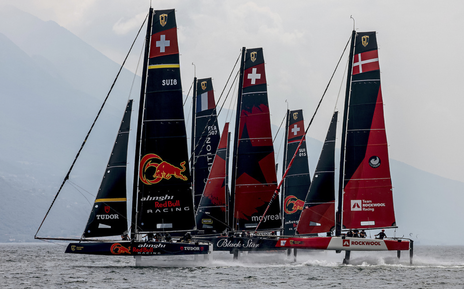 Vela: Catamarãs começam a "voar" em Lagos esta quarta-feira