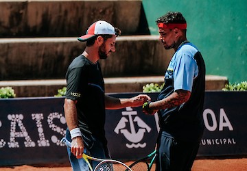 Ténis: Fred Gil e Gonçalo Falcão nas finais de singulares do Campeonato do Mundo Individual de Veteranos