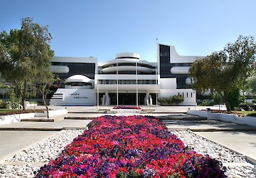 Município de Albufeira isenta comerciantes de taxas de ocupação da via pública até Fevereiro de 2023
