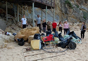 Acção de Limpeza na Praia do Beliche