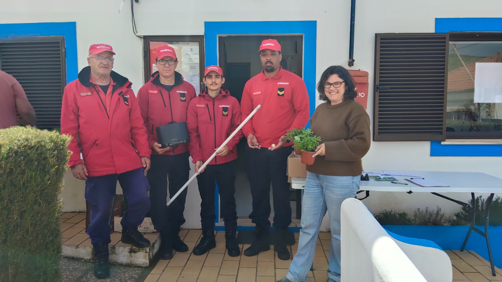 Budens assinala o Dia da Árvore com iniciativa ambiental e comunitária