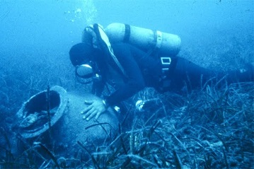 O Governo olhou para o fundo do mar
