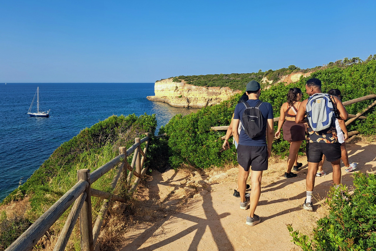 Há caminhadas gratuitas no Algarve e as inscrições já abriram