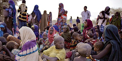A crise dos refugiados infantis, por aqueles forçados a fugir