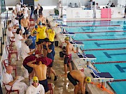 Os atletas já estão a dar as primeiras braçadas no Campeonato Nacional de Clubes da 3ªdivisão em Lagos - 1