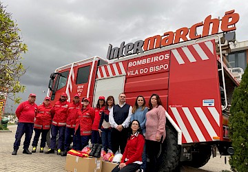 Intermarché de Sagres oferece equipamentos de protecção individual aos Bombeiros de Vila do Bispo