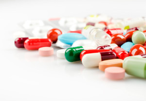 “Como comunicar efeitos adversos de medicamentos?”