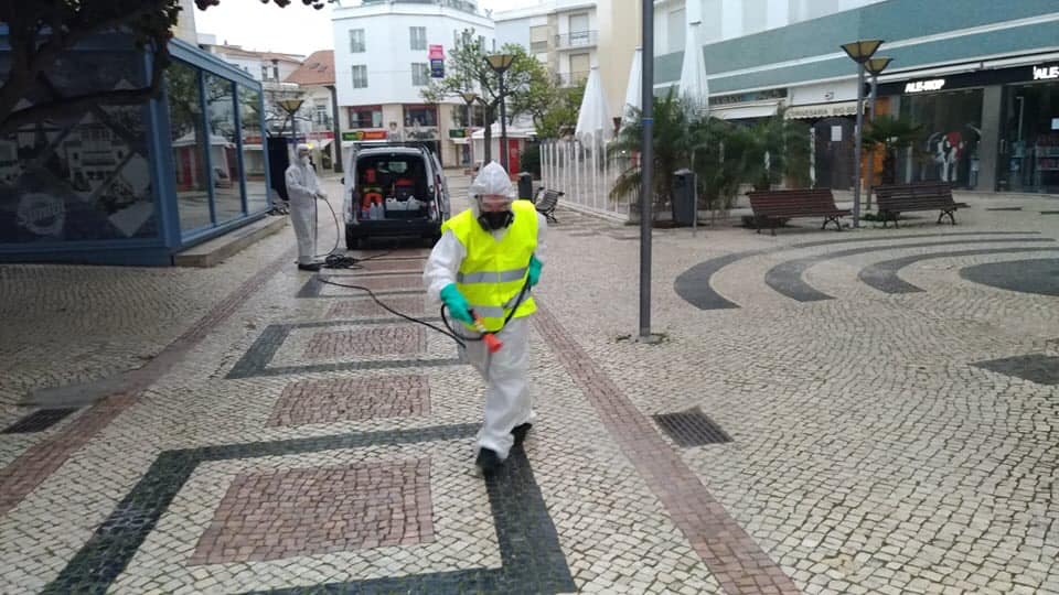 Câmaras de Lagos e Vila do Bispo procedem à desinfecção de espaços públicos