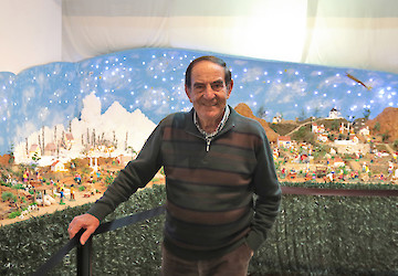 José Cortes doa presépio animado ao município de Lagos